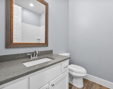 216 Alvarado Street - Photo Thumbnail 22