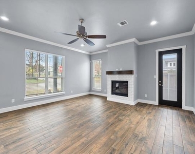 216 Alvarado Street - Photo Thumbnail 5