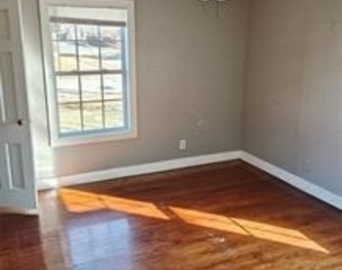2532 Ryan Avenue - Photo Thumbnail 7