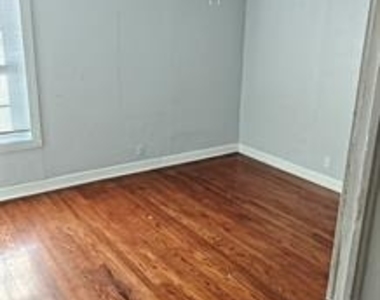 2532 Ryan Avenue - Photo Thumbnail 5