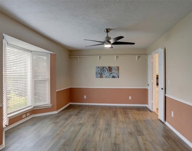 2102 Apollo Road - Photo Thumbnail 11