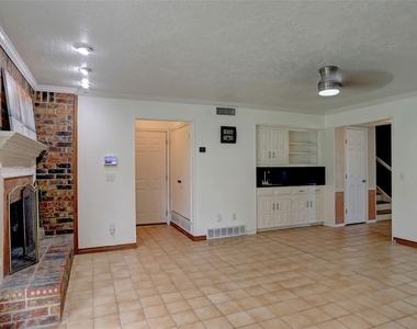2102 Apollo Road - Photo Thumbnail 3