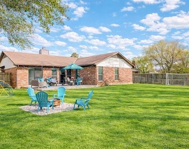 2413 Meadow Court - Photo Thumbnail 31