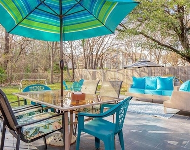 2413 Meadow Court - Photo Thumbnail 29