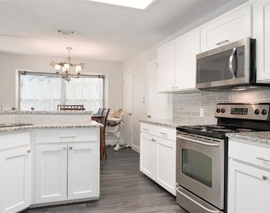 2413 Meadow Court - Photo Thumbnail 13
