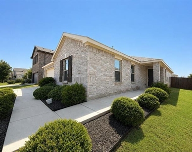 2605 Wesley Avenue - Photo Thumbnail 1