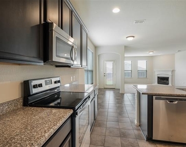 3416 Wavecrest Lane - Photo Thumbnail 7