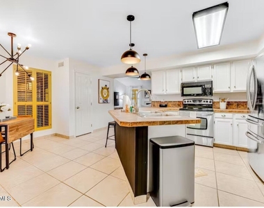 5801 E Paradise Lane - Photo Thumbnail 49