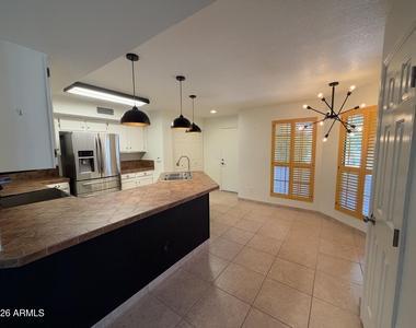 5801 E Paradise Lane - Photo Thumbnail 23