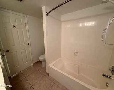5801 E Paradise Lane - Photo Thumbnail 12