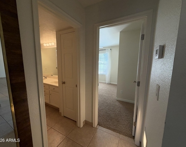 5801 E Paradise Lane - Photo Thumbnail 13