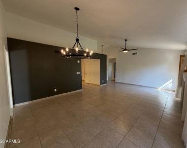 5801 E Paradise Lane - Photo Thumbnail 22