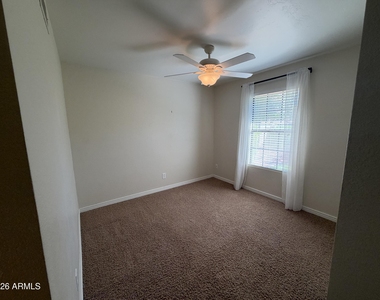 5801 E Paradise Lane - Photo Thumbnail 14