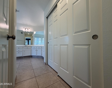 5801 E Paradise Lane - Photo Thumbnail 35