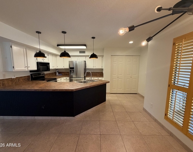 5801 E Paradise Lane - Photo Thumbnail 24