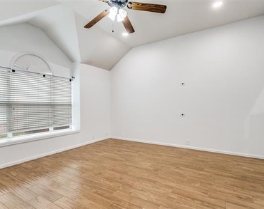 7800 Harvest Hill Road - Photo Thumbnail 8