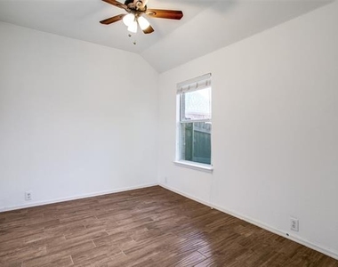 7800 Harvest Hill Road - Photo Thumbnail 12