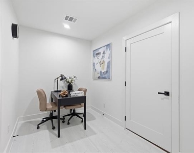 7207 Mohawk Drive - Photo Thumbnail 5