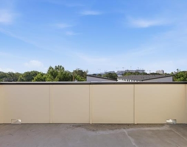 7207 Mohawk Drive - Photo Thumbnail 21