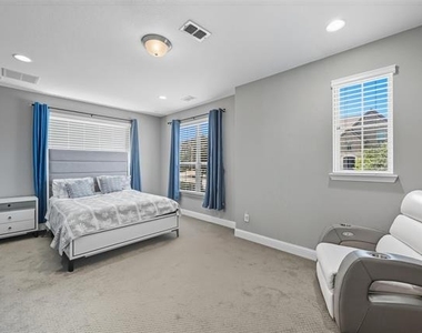 2413 Barton Creek Boulevard - Photo Thumbnail 17