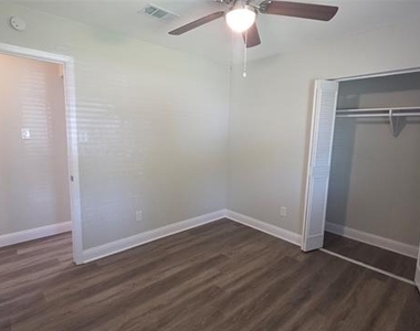 335 Springwillow Road - Photo Thumbnail 9