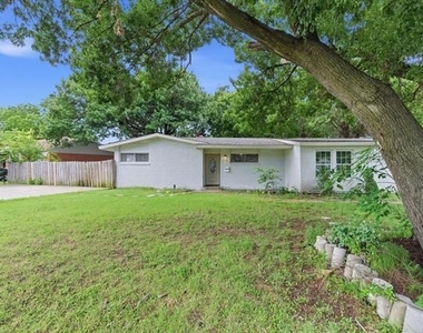 2204 Dunloe Avenue - Photo Thumbnail 2