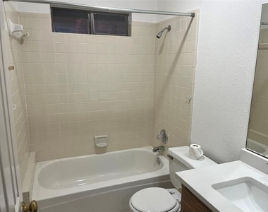 7640 Grassland Drive - Photo Thumbnail 11