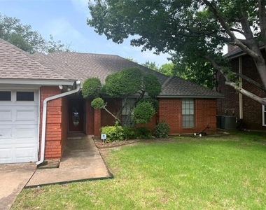 7640 Grassland Drive - Photo Thumbnail 1