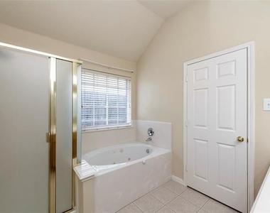 9906 Madison Drive - Photo Thumbnail 17