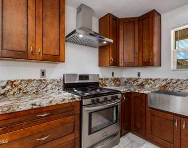3423 N 14th Street - Photo Thumbnail 7