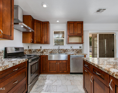 3423 N 14th Street - Photo Thumbnail 6