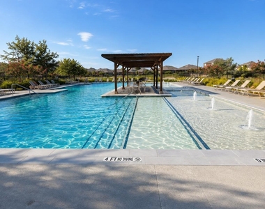 2438 Conklin Drive - Photo Thumbnail 7