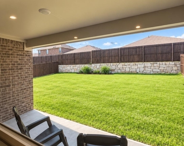 2438 Conklin Drive - Photo Thumbnail 5