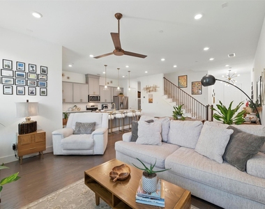 1078 Maverick Drive - Photo Thumbnail 6