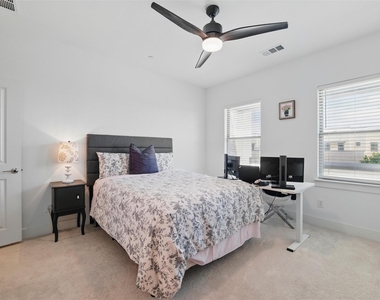 1078 Maverick Drive - Photo Thumbnail 20