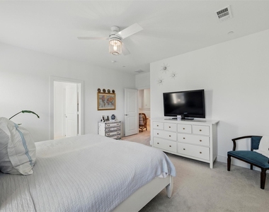 1078 Maverick Drive - Photo Thumbnail 17