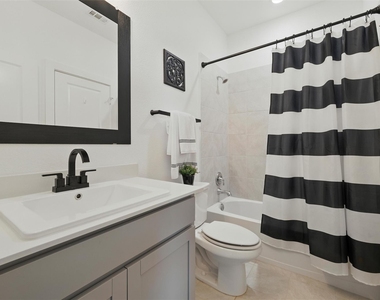 1078 Maverick Drive - Photo Thumbnail 21