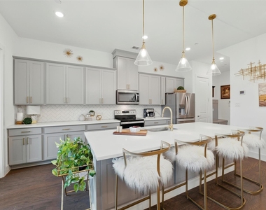 1078 Maverick Drive - Photo Thumbnail 9