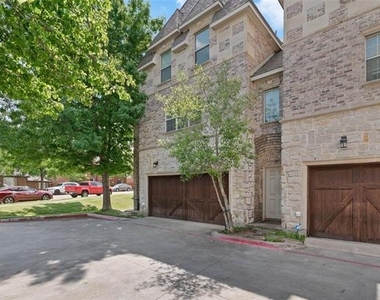 2700 Club Ridge Drive - Photo Thumbnail 2