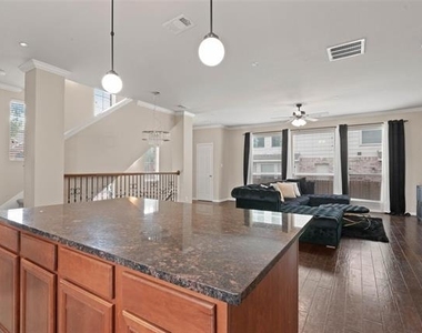 2700 Club Ridge Drive - Photo Thumbnail 5