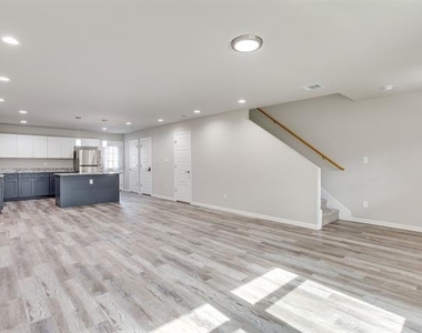 933 River Road - Photo Thumbnail 4