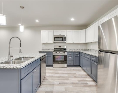 933 River Road - Photo Thumbnail 11