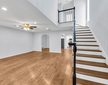 3109 Lakeside Drive - Photo Thumbnail 12