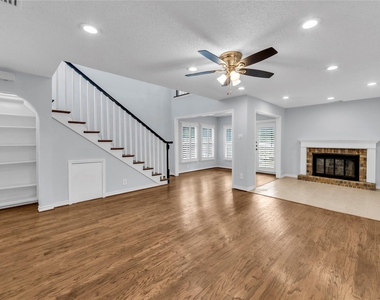 3109 Lakeside Drive - Photo Thumbnail 10