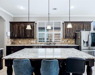 16512 Amistad Avenue - Photo Thumbnail 12