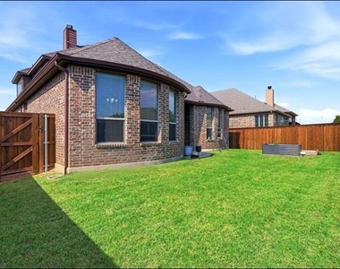 16512 Amistad Avenue - Photo Thumbnail 28