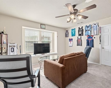 1160 Landon Lane - Photo Thumbnail 10