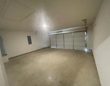 413 E Hull Street - Photo Thumbnail 19