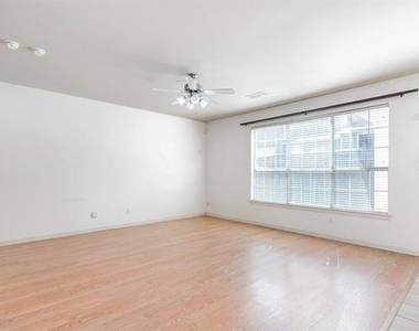 7909 Eddie Drive - Photo Thumbnail 7