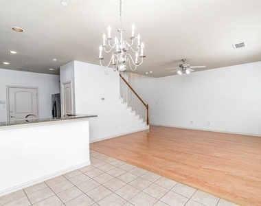 7909 Eddie Drive - Photo Thumbnail 3